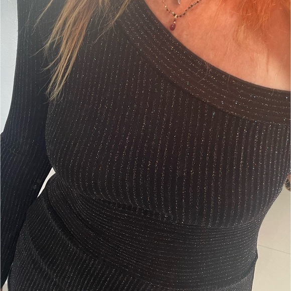 Shimmery One shoulder bodycon party dress - Picture 4 of 4